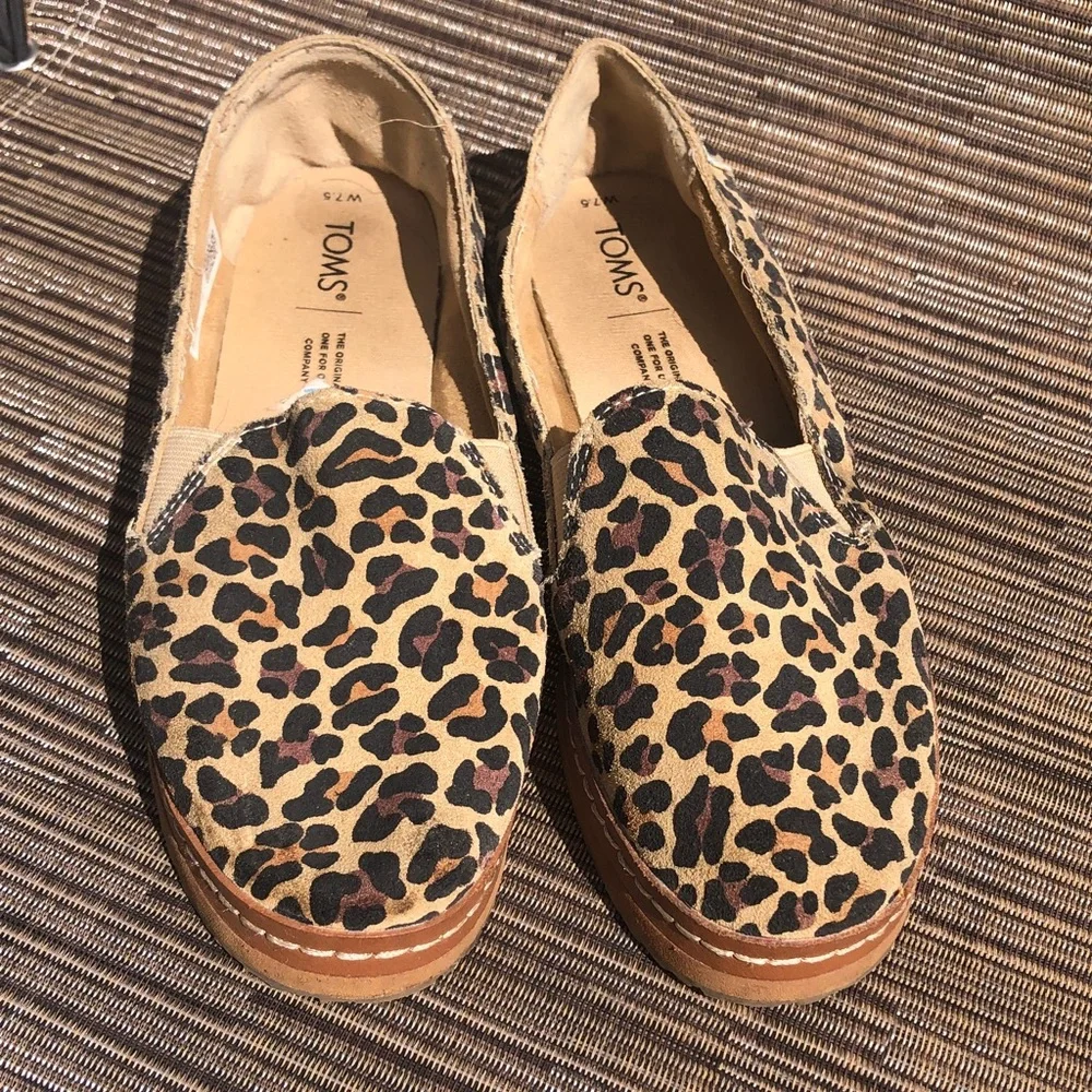 TOMS Women’s Leopard Print Slip-Ons in Tan and Black